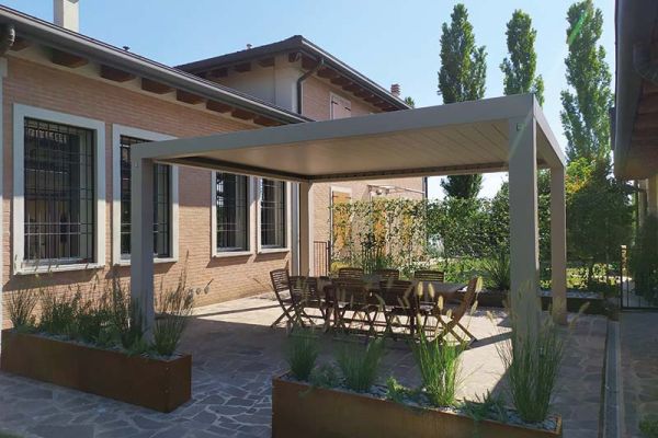 Pergole e arredo giardino realizzazioni Bologna e provincia