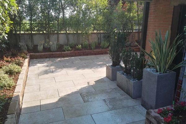 Realizzazione pavimentazioni e frangivista