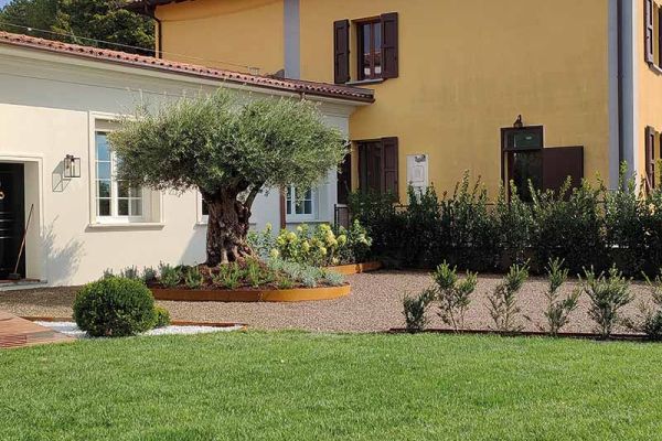 Giardini progetti realizzati da Sinflora garden center