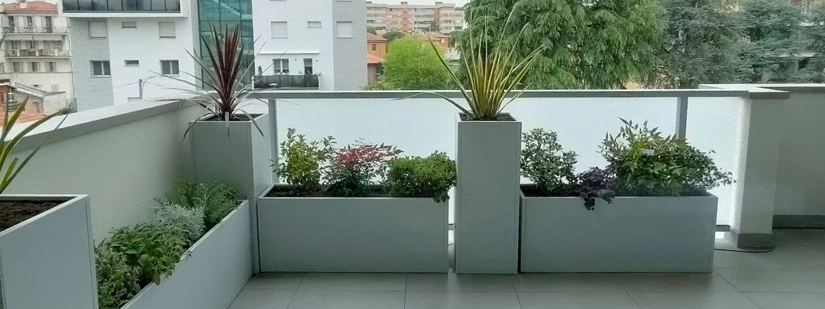 Progettazione e realizzazione terrazzo con fioriere