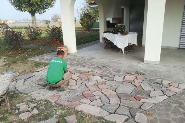 Realizzazione pavimentazioni e frangivista